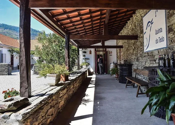 Bed & Breakfast Quinta Do Tedo 4*